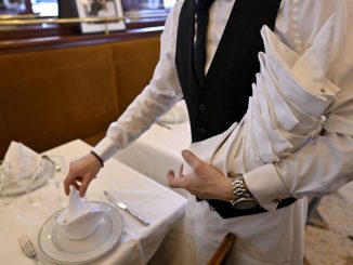 Redorer l'image des métiers de service en salle