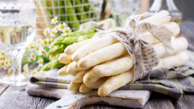 Asperges : la méthode à connaître pour les garder fraîches beaucoup plus longtemps