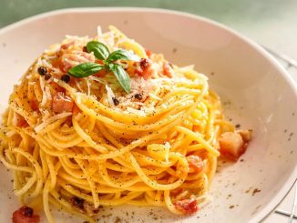 "Enfin la VRAIE recette des pâtes carbonara" - même les Italiens les plus exigeants la valident
