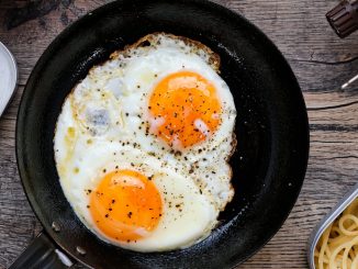 Pour des œufs au plat fondants et croustillants, n