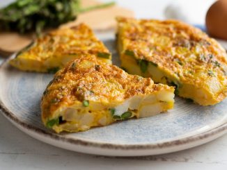 Une tortilla printanière, ça vous dit ? Cette recette de saison est prête en un quart d