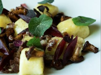 Gnocchis de pommes de terre aux girolles- Jamón Ibérico d’Amandine Chaignot