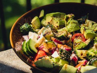 Salade anti-moustiques : les herbes aromatiques à glisser dans votre assiette pour éloigner les insectes