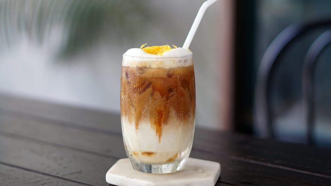 Café frappé : une barista révèle son secret pour qu