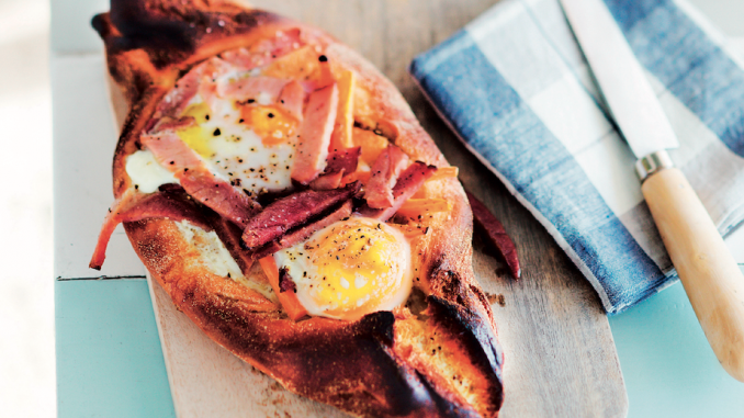 Penirlis à la courge, à l’œuf et à la louza de Dina Nikolaou