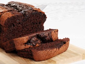 Ce gâteau au chocolat sans beurre est hyper moelleux - la recette ne contient que deux ingrédients